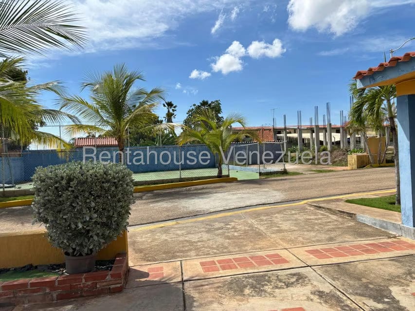 Casa (Duplex) en Venta en Guacuco, Nueva Esparta - 29