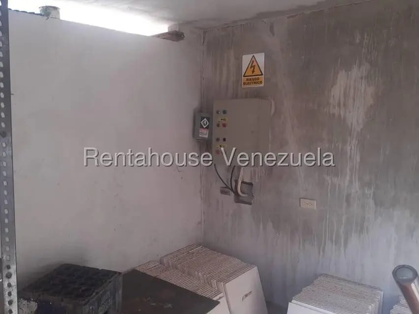Comercial (Galpon - Deposito) en Venta en El Perú-San Francisco, Zulia - 11