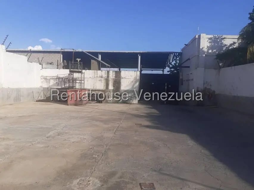 Comercial (Galpon - Deposito) en Venta en El Perú-San Francisco, Zulia - 12