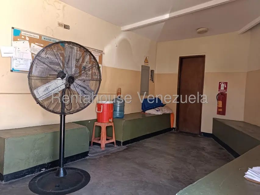 Comercial (Galpon - Deposito) en Venta en El Perú-San Francisco, Zulia - 6