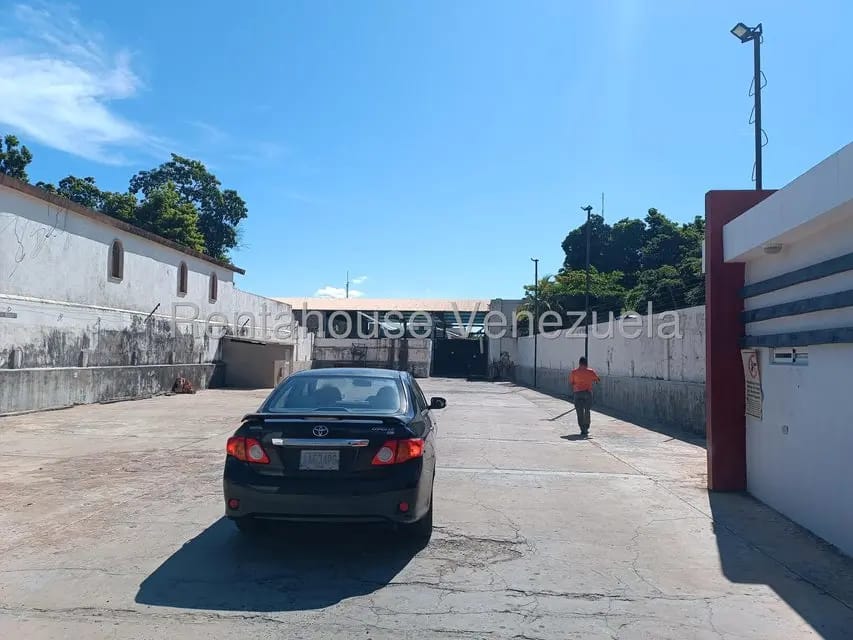 Comercial (Galpon - Deposito) en Venta en El Perú-San Francisco, Zulia - 7