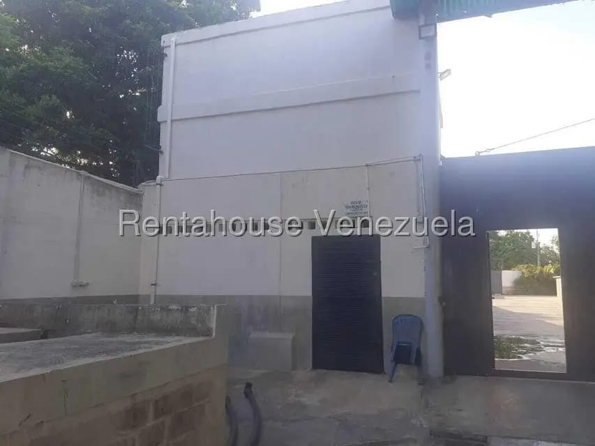 Comercial (Galpon - Deposito) en Venta en El Perú-San Francisco, Zulia - 8