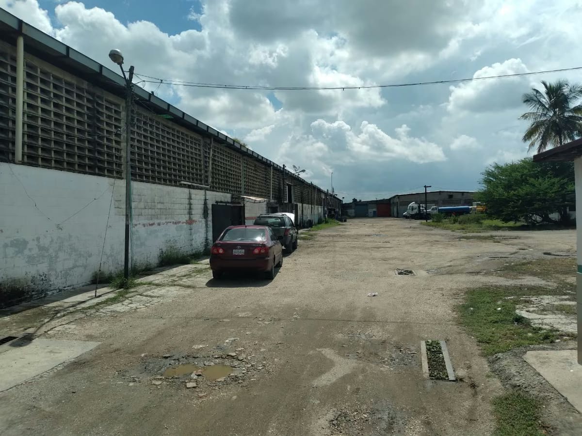 Venta de Galpones con terreno Valencia, Carabobo