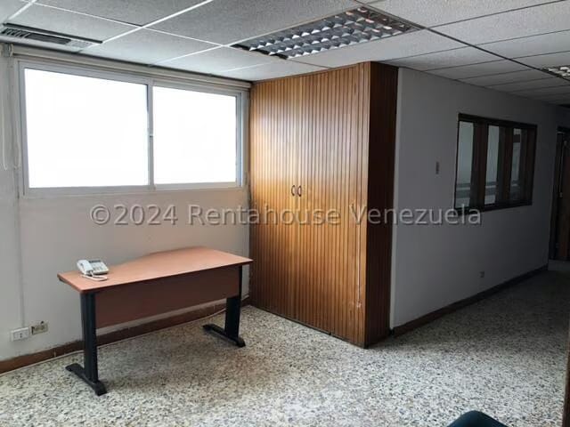 Comercial (Oficina) en Alquiler en El Milagro, Zulia - 2