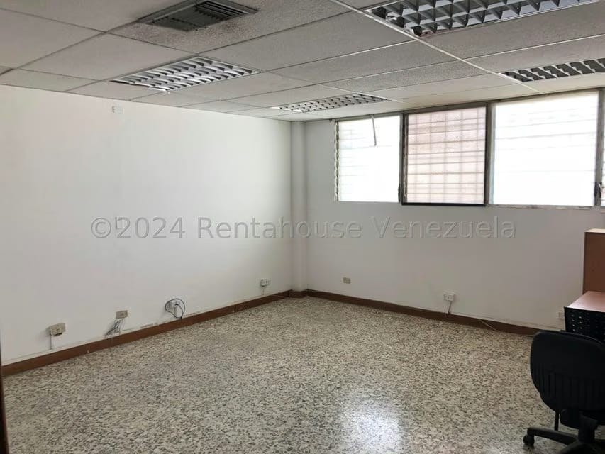 Comercial (Oficina) en Alquiler en El Milagro, Zulia - 3