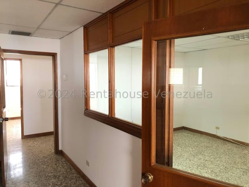 Comercial (Oficina) en Alquiler en El Milagro, Zulia - 5