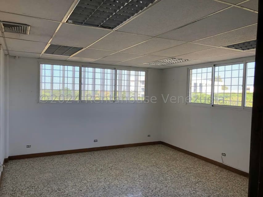 Comercial (Oficina) en Alquiler en El Milagro, Zulia - 9