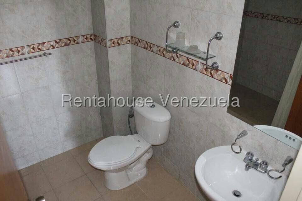 Apartamento (1 Nivel) en Alquiler en El Peñon, Distrito Metropolitano - 12