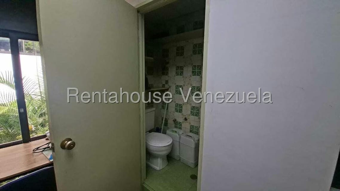 Comercial (Oficina) en Alquiler en Prados del Este, Distrito Metropolitano - 12