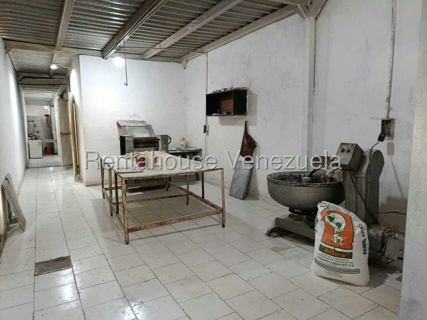 Comercial (Local Comercial) en Venta en Centro, Lara - 25