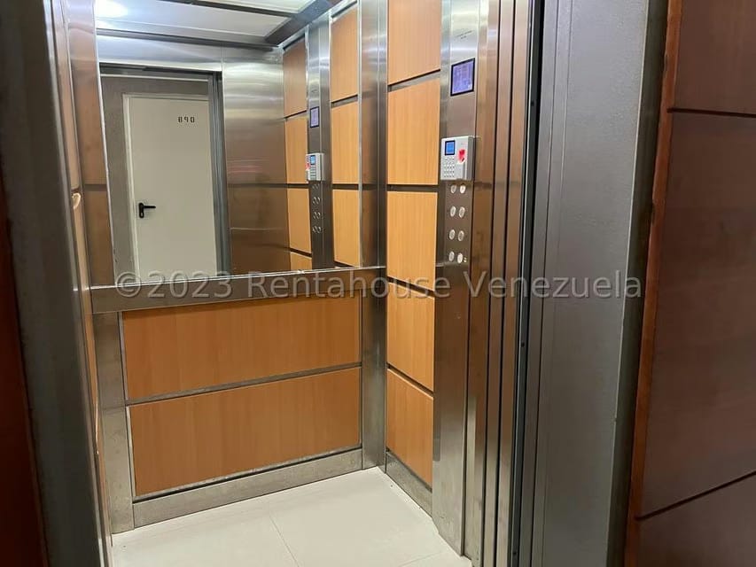 Apartamento (Planta Baja) en Venta en Alto Hatillo, Distrito Metropolitano - 33