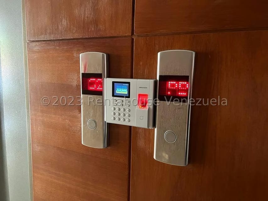 Apartamento (Planta Baja) en Venta en Alto Hatillo, Distrito Metropolitano - 34