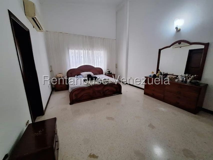 Casa (Multipes Niveles) en Venta en Buenos Aires, Merida - 28