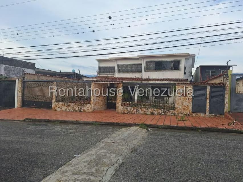 Casa (Multipes Niveles) en Venta en Buenos Aires, Merida - 4