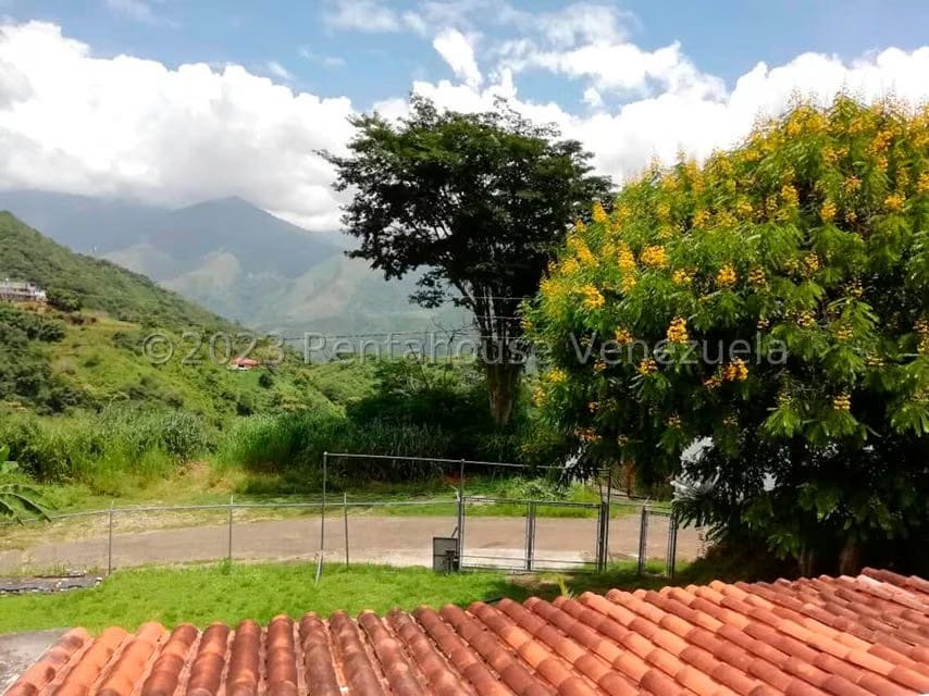 Casa (Contemporaneo) en Venta en Karimao Country, Distrito Metropolitano - 25