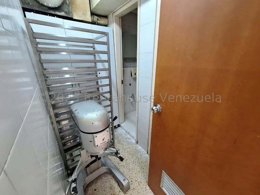 Comercial (Local Comercial) en Venta en El Paraiso, Distrito Metropolitano - 13
