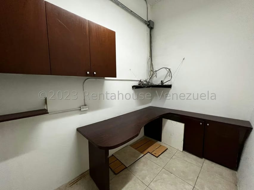 Comercial (Local Comercial) en Alquiler en La Castellana, Distrito Metropolitano - 11