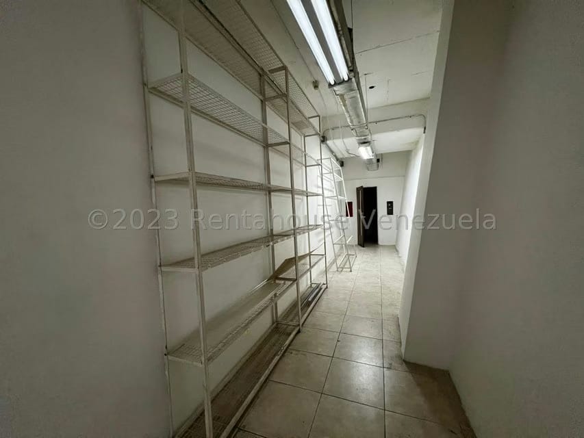 Comercial (Local Comercial) en Alquiler en La Castellana, Distrito Metropolitano - 14