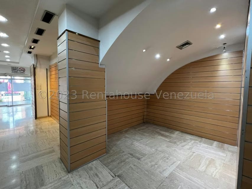 Comercial (Local Comercial) en Alquiler en La Castellana, Distrito Metropolitano - 5
