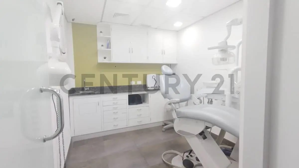 Prestigioso Centro Odontológico en Venta Ubicado en el C.C de Terrazas del Ávila - 2