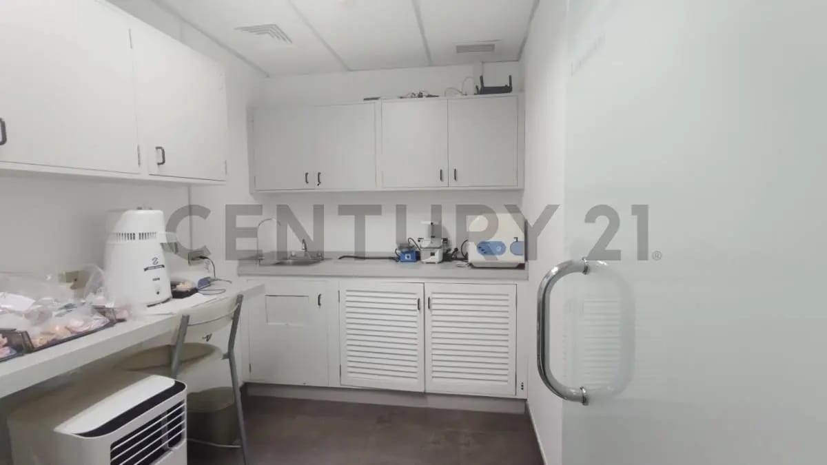 Prestigioso Centro Odontológico en Venta Ubicado en el C.C de Terrazas del Ávila - 3