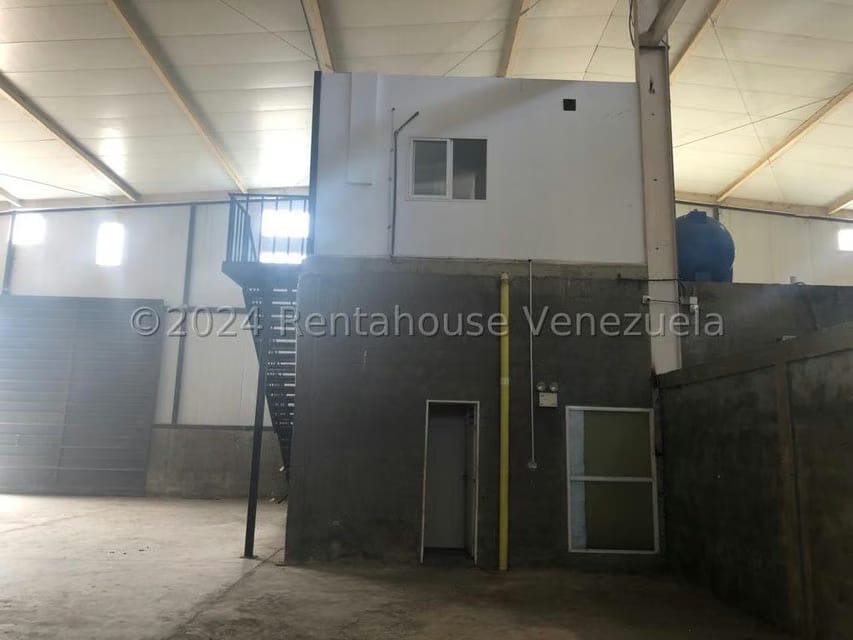 Comercial (Galpon - Deposito) en Alquiler en Zona Industrial Los Mesones, Anzoategui - 2