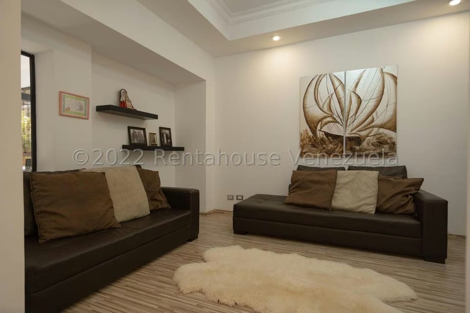 Apartamento (Duplex) en Venta en La Tahona, Distrito Metropolitano - 28