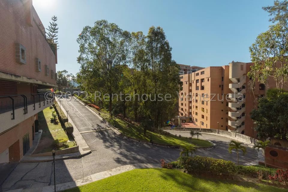 Apartamento (Duplex) en Venta en La Tahona, Distrito Metropolitano - 48