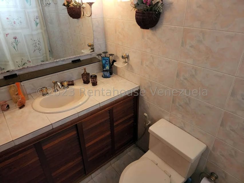 Casa (Multipes Niveles) en Venta en Colinas de Carrizal, Miranda - 12