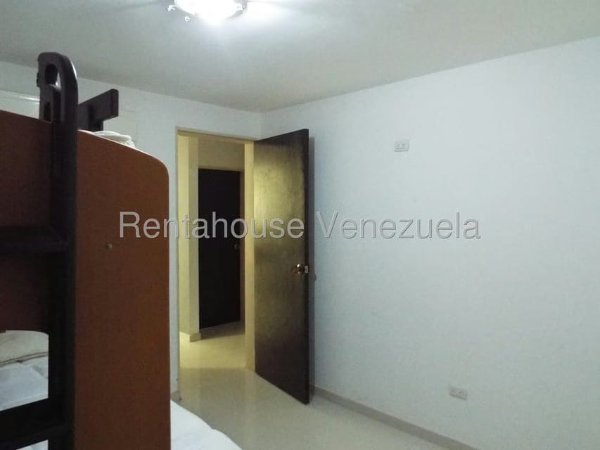 Apartamento (1 Nivel) en Alquiler en La Costanera, Miranda - 12
