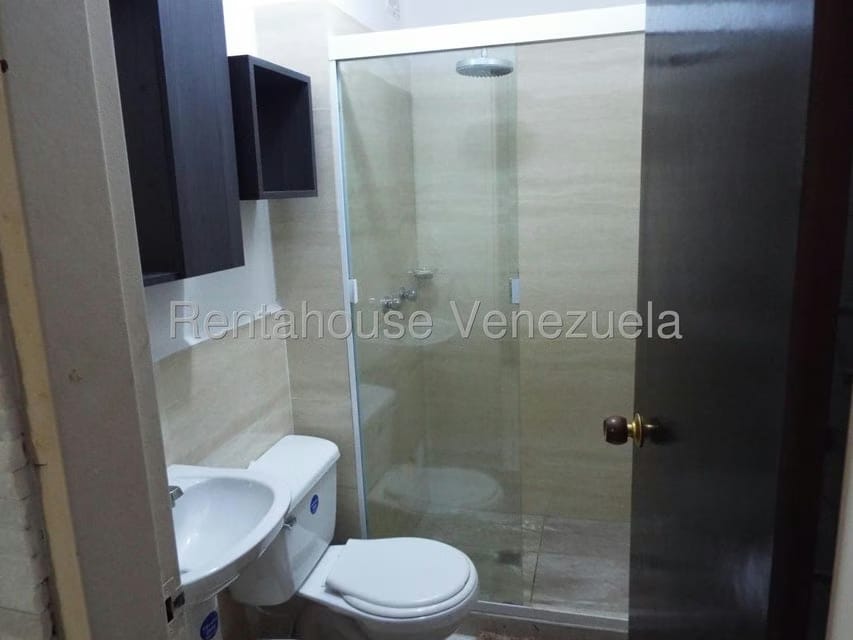 Apartamento (1 Nivel) en Alquiler en La Costanera, Miranda - 13