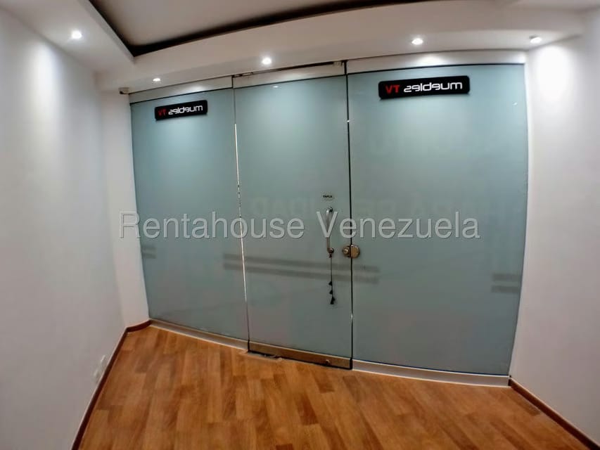 Comercial (Local Comercial) en Alquiler en Los Naranjos del Cafetal, Distrito Metropolitano - 6