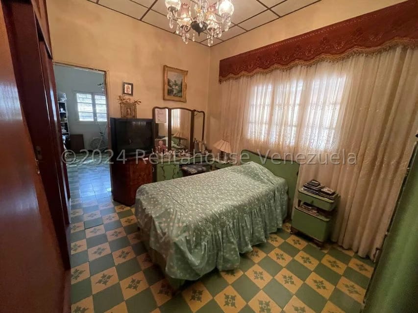 Casa (Duplex) en Venta en El Paraiso, Distrito Metropolitano - 23