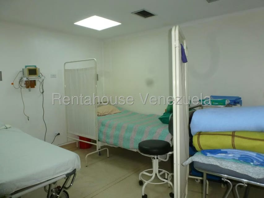 Comercial (Consultorio Medico) en Venta en Bello Monte, Distrito Metropolitano - 17