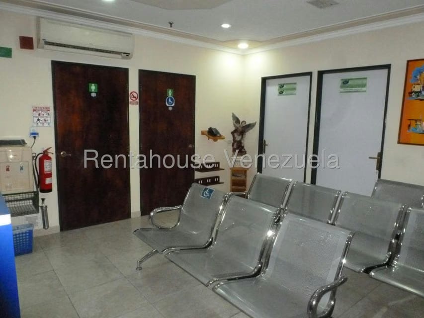 Comercial (Consultorio Medico) en Venta en Bello Monte, Distrito Metropolitano - 3