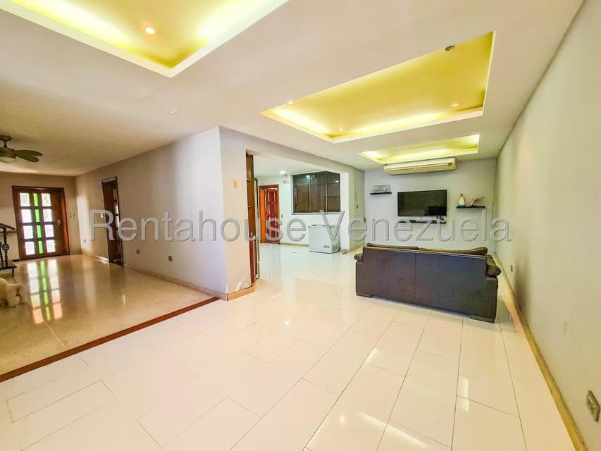 Casa (Multipes Niveles) en Venta en Cumbres de Curumo, Distrito Metropolitano - 20
