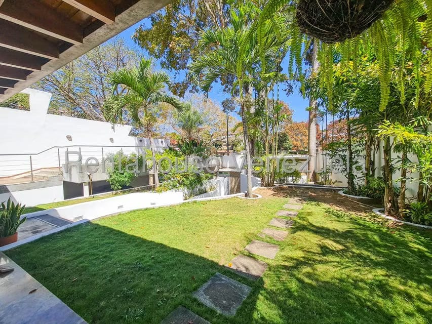 Casa (Multipes Niveles) en Venta en Cumbres de Curumo, Distrito Metropolitano - 3