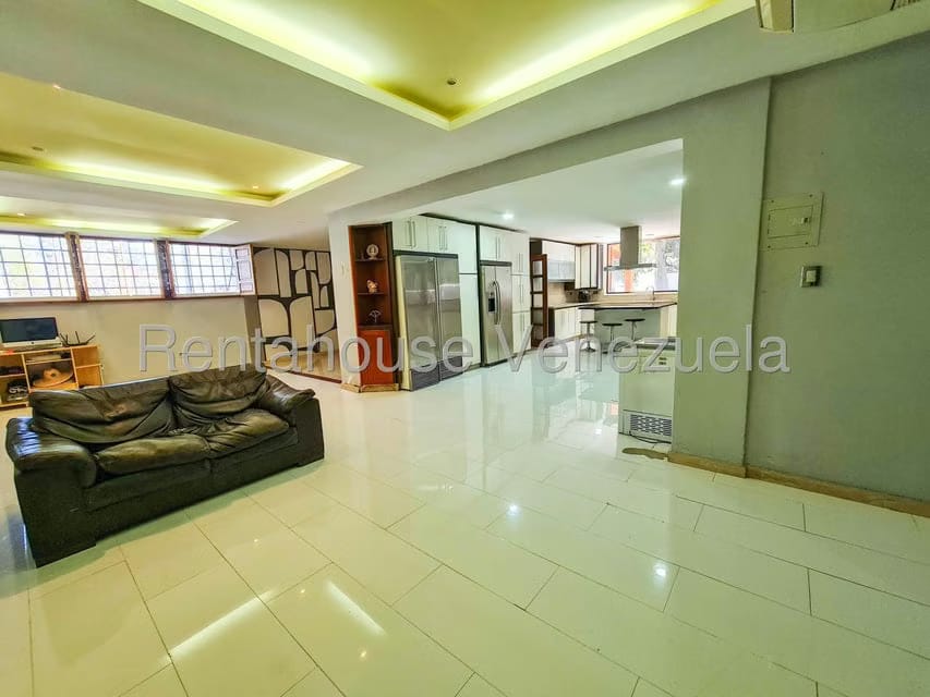 Casa (Multipes Niveles) en Venta en Cumbres de Curumo, Distrito Metropolitano - 21