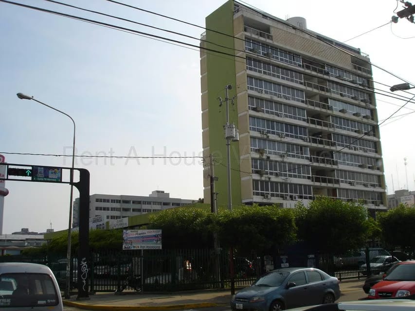 Comercial (Local Comercial) en Alquiler en Avenida Bella Vista, Zulia