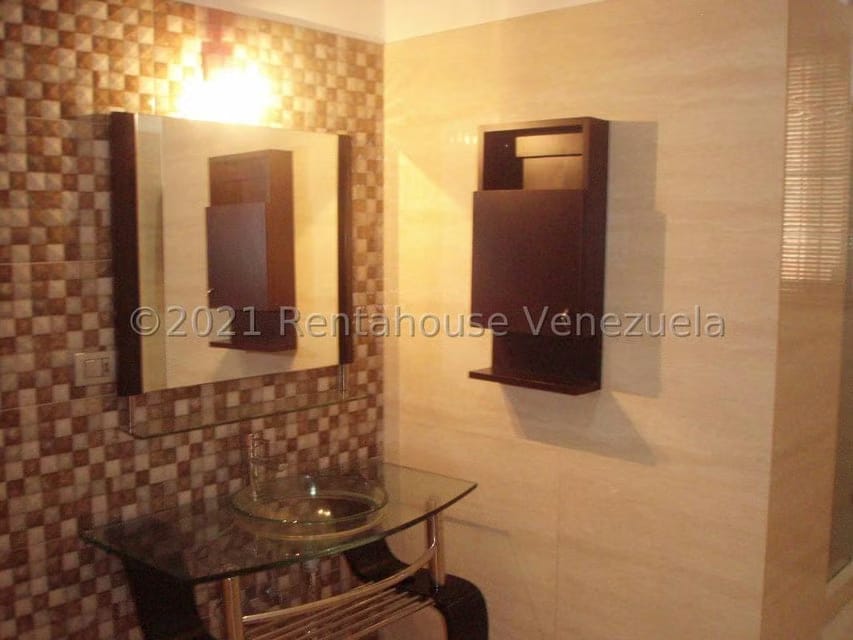 Casa (1 Nivel) en Venta en Miranda, Distrito Metropolitano - 28