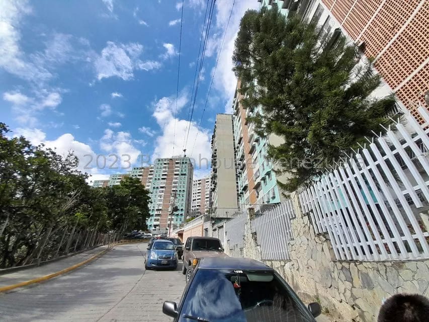 Apartamento (1 Nivel) en Venta en Hacienda Caucaguita, Miranda - 2
