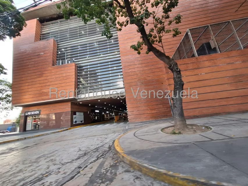 Comercial (Galpon - Deposito) en Venta en La Castellana, Distrito Metropolitano - 3