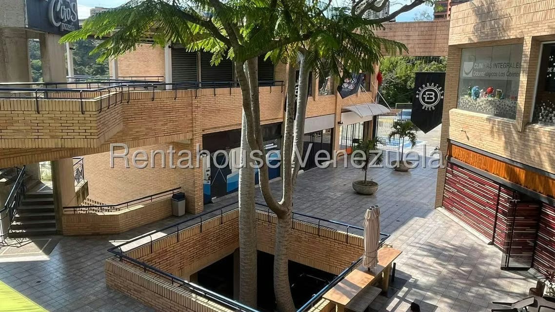 Comercial (Local Comercial) en Venta en Los Samanes, Distrito Metropolitano