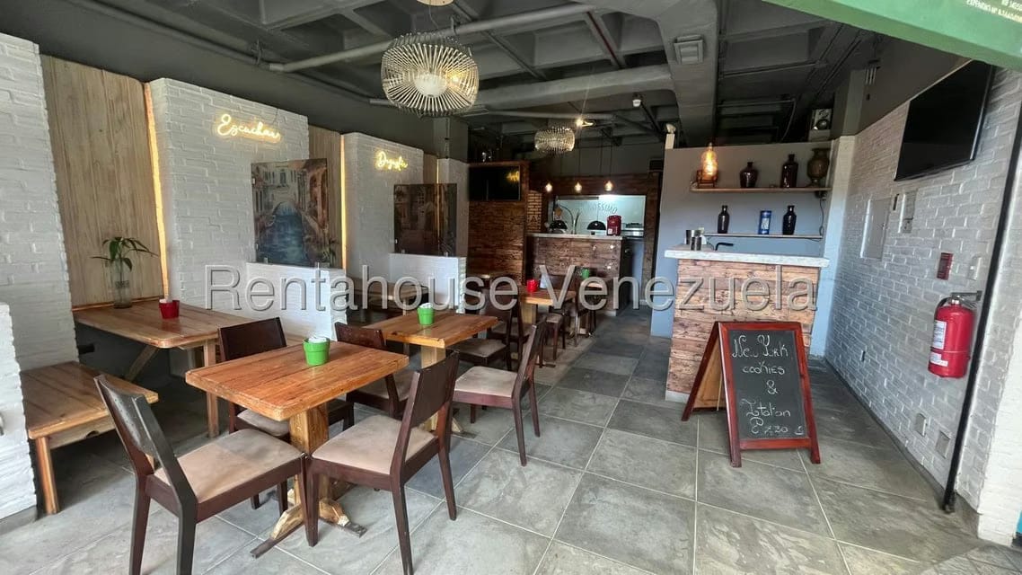Comercial (Local Comercial) en Venta en Los Samanes, Distrito Metropolitano - 8