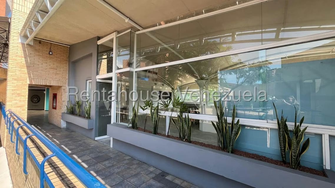 Comercial (Local Comercial) en Venta en Los Samanes, Distrito Metropolitano - 9
