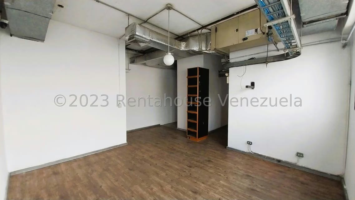 Comercial (Oficina) en Alquiler en Los Cortijos de Lourdes, Distrito Metropolitano - 11