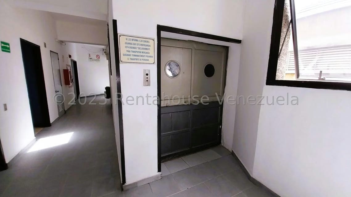 Comercial (Oficina) en Alquiler en Los Cortijos de Lourdes, Distrito Metropolitano - 32