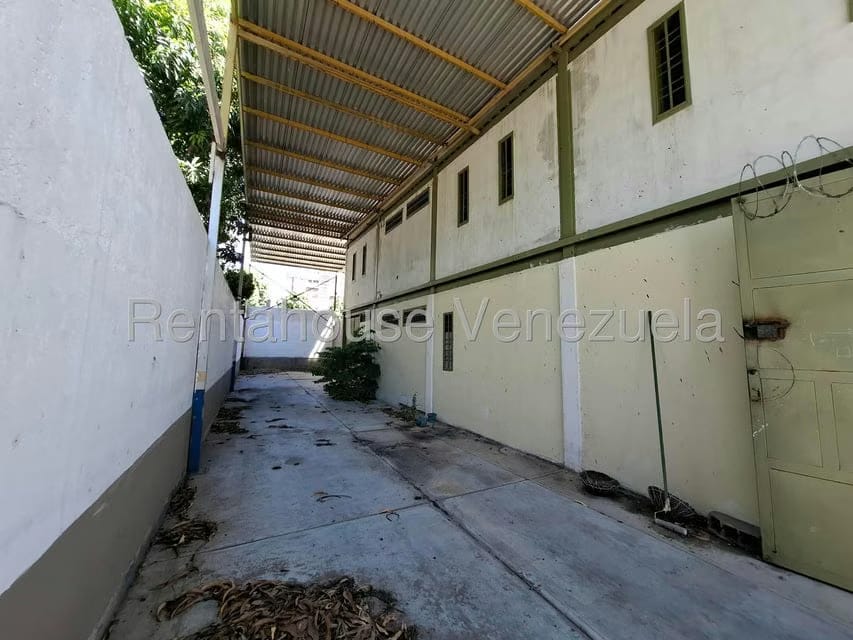 Comercial (Local Comercial) en Venta en La Romana, Aragua - 3