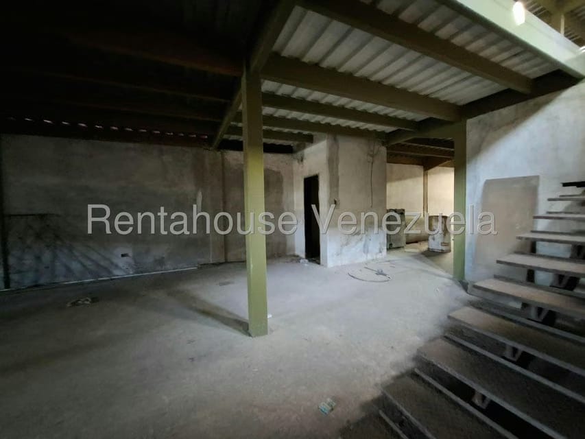 Comercial (Local Comercial) en Venta en La Romana, Aragua - 32