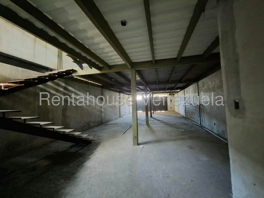 Comercial (Local Comercial) en Venta en La Romana, Aragua - 35